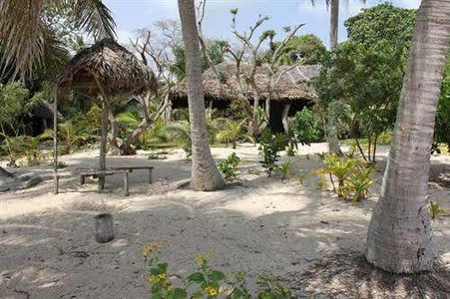 Alofa Beach Bungalows Lenakel  Bagian luar foto